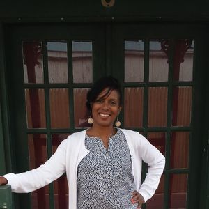 Meet your Posher, Iris